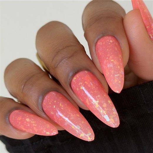 LIMITED* - String of Hearts - Color Changing Nail Polish - Pastel Pink in Warm State, Medium Pink in Cool State - Etsy