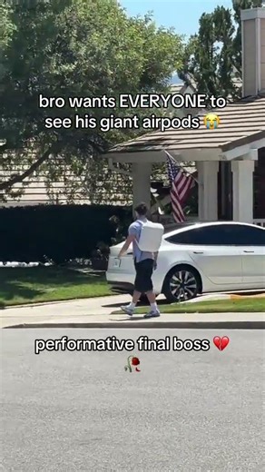 the airpack lowk kinda tuff tho fyp foryoupage performative... #Shorts #landondresses