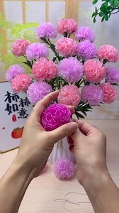 Inspirasi bunga pita organdi... #inspirasi #pipecleanerflowerstutorial #tutorial #handmade #diy #diycraft #kerajinantangan #jualkawatbulumercy #pipecleaners #kreasibungaakrilik #manikmanik #kreasibungasegar #tutorialbungaakrilik | Bilqis Colection