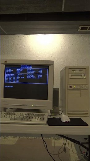 MS-DOS 6.22 Bootup Startup Retro 486 Computer in the BACKROOMS #DOScember
