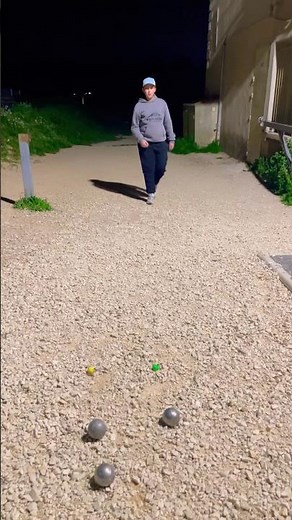 Loni petanque - training - boule derrière le but + de videos 👉 Abonne-toi vite❗️