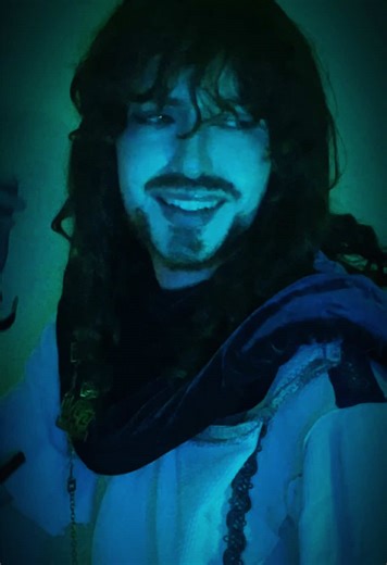 Sometimes the bangs/fringe of this wig can be very annoying and get in my eyes 😩 and sometimes that makes for sassy bloopers 💃 #bloopers #epicthemusical #odysseus