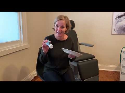 How to apply foot cream when reaching your feet is a challenge