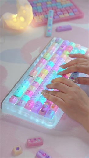 KiiBOOM Meow Pudding PC Keycap Set and KiiBOOM Jade 75