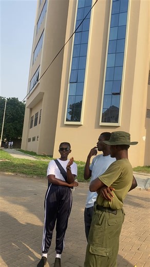 They will think,,she is a recruit .🤦🏽‍♂️Make u no commit oo my brother 🧏🏾‍♂️🧏🏾‍♂️😂😂..ONCE A Discipline Soldier,always a Soldier,,Adey salute oo General 😀😀😀##fyppppppppppppppppppppppp##viral##creatorsearchinsight##creatorsearchinsights2025