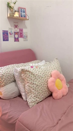 Pink Room Decor Ideas: Simple Aesthetic Inspiration