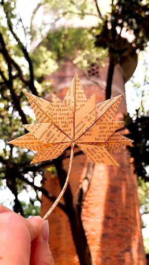 One leaf knows autumn, Maple Leaf bookmark, I will fold it for you quickly. #children #handmade #kids #origami #interaction #kindergarten #creative #leafart #bookmarkart paper craft ideas | paper craft ideas