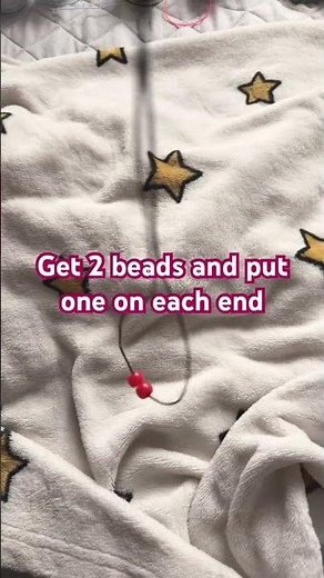Kandi peyote stitch Jean chain tutorial hope this helps!! 🪱😝 #kandi