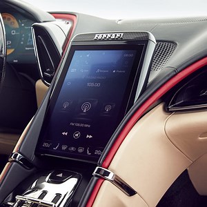 An intuitive journey awaits: the #FerrariRoma elevates any drive, thanks to a series of unparalleled technical features. The model’s 8.4” central display, set between the two cockpits, seamlessly incorporates infotainment, sat-nav and climate control functions for a flawless #LaNuovaDolceVita experience. | Ferrari