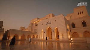 EL TEATRO COLÓN DE GIRA A 13.800 KM Entre el 7 y el 14 de septiembre el Teatro Colón visitó Omán, invitado por el Royal Opera House de la ciudad de Muscat. Una delegación de 180 personas integrada por la Orquesta y el Coro Estables, un grupo de cantantes solistas y un equipo de producción, recorrió 13.800 kilómetros para desplegar la "Experiencia Colón" a orillas del mar Arábigo. Fueron tres funciones de la ópera Carmen de Bizet y un concierto, junto con una exposición de vestuario, fotografías 