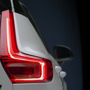 Form meets function. Step into a life less complicated. #XC40 | Volvo Cars