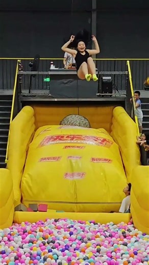 Blue box internet celebrity trampoline trapeze trampoline trapeze blue box trampoline sports par