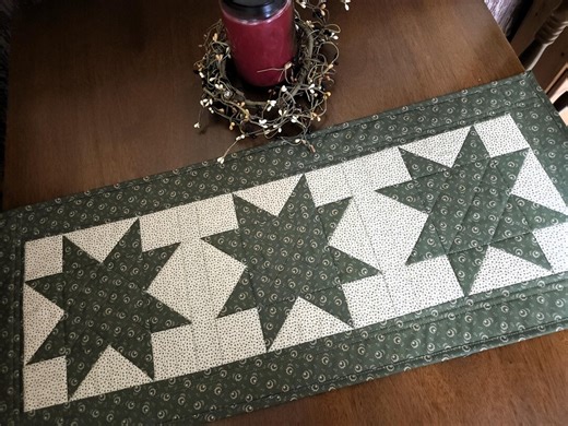 Quilted Green Star Table Runner, Country Star Table Topper, Farmhouse Mat,, Handmade, 12 1/2 X 31 Inches - Etsy