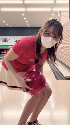 ゆっぴー、デカ尻ボーリングに挑戦！