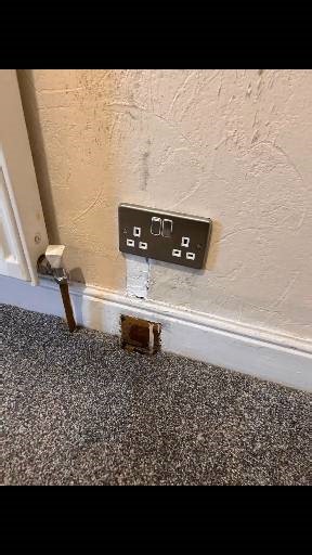 Straight back into it for the New Year 💪 This was a socket installation I carried out last week, alongside some rewiring and electrical safety work. The existing socket circuit had signs of 𝗴𝗿𝗲𝗲𝗻 𝗴𝗼𝗼 and outdated connections, so rather than patching things up, I rewired the circuit properly and brought everything back up to a safe standard. We finished it off with **Hager brushed steel sockets with white inserts**. I use these a lot because they tick all the boxes: • Clean, modern look 