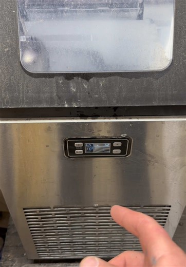 Commercial Grade Ice Machine: Efficient Ice Production