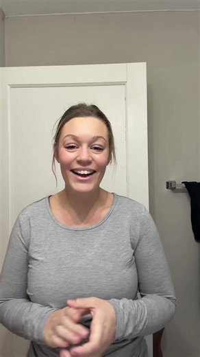 Top Comfy Maternity Shirts for Pregnant Moms