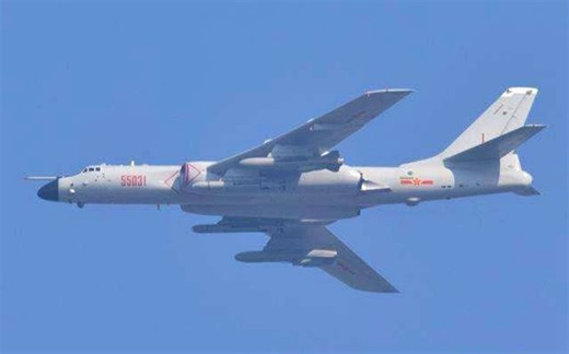 最新款轰-6N有多强？两个新吊舱一根管子是关键