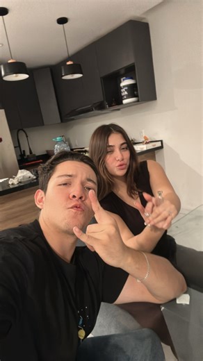 42 reactions · 4 comments | Etiqueta a tu amigo que no capta indirectas嵐 @fridagarduno_ #viral #comedy #comedia #humor | Angel Arevalo Garcia | Facebook