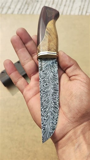 Feather Pattern Damascus Puukko