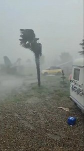 ⛈️ 20/08/2025 - Il violento nubifragio (downburst) che nel tardo pomeriggio ha colpito Fontanetto Po nel Vercellese Video via Meteo & Radar Italia | Centro Meteo Piemonte CMP