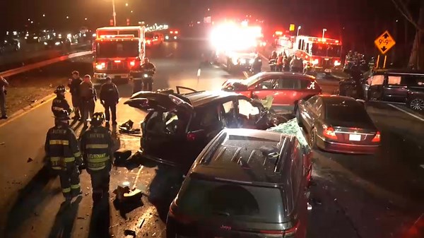 Woman arrested in multi-car crash that killed 2, injured several others on Southern State Parkway