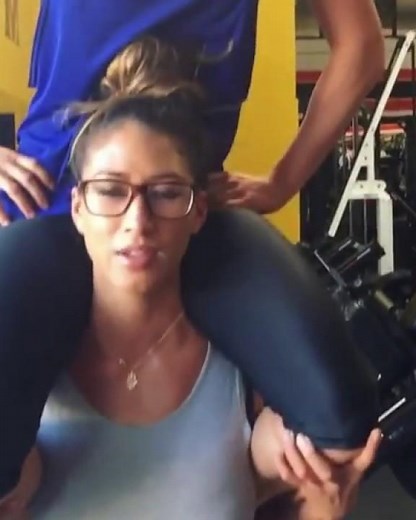 shoulder rides. squat