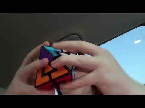 Solving a pyraminx diamond ￼