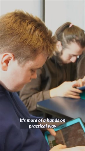 Summit School Montreal on Instagram: "👾 Minecraft Math! 👾 At our TECC Campus in Ms. Daizhen’s class, students are learning math skills through Minecraft Education! By teaching in this fun and engaging way, students are more focused and learn that math is all around them… including videos games! #summitschoolmontreal #neurodivergent 👾 Maths avec Minecraft! 👾 Au campus TECC, dans la classe de Mme Daizhen, les élèves développent leurs compétences en mathématiques grâce à Minecraft Education! En