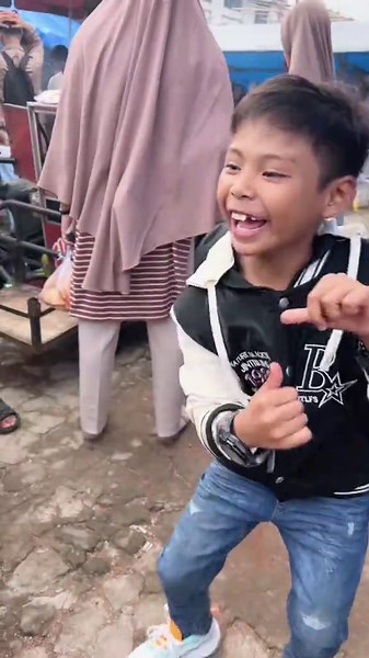 Gak terasa ya puasa tinggal 2 hari lagi,David sekarang membeli takjil di balai Tangah sambil ngonten, semoga puasa nya sampai ya gaes, Amin 🤲🤲🤲#fypシ゚viral🖤tiktok #trending #berburutakjil #balaitangah