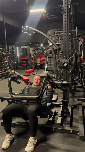 bulletproof fitness equipment company on Instagram: "People had asked if the new Isolator pullover attachment can also do hip trusts and bent over rows so here’s a little demo! While it obviously performs pullovers best it can be versatile in the Isolator to do a lot and with the opposite side anchored it’s even more rigid!"