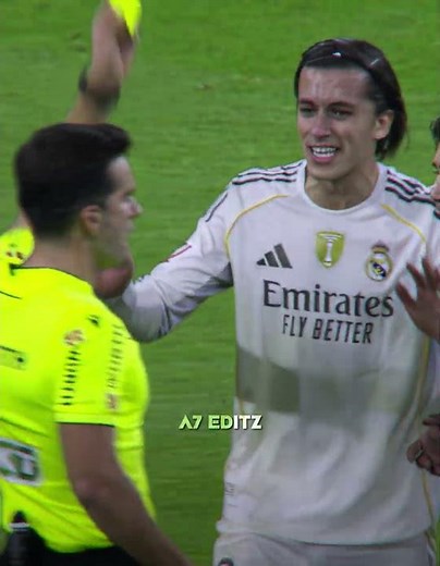 Ref lost his control against Real Madrid 💀