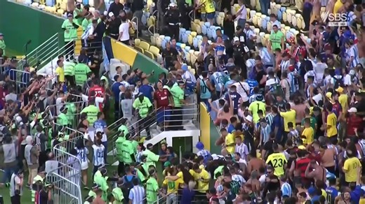 Kick-off has been delayed at the Maracana, as Brazil and Argentina players tried to help separate a brawl between opposing fans in one of the stands. The Argentina players have since returned to the tunnels. We'll stay with the coverage on SBS until further notice. | SBS Sport