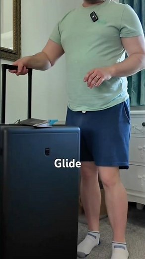 Smoothest luggage wheels I've ever seen! LEVEL 8 VOYAGEUR Review #satisfying
