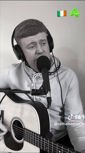 Great lyrics to this sad Irish ballad written by Neil McBride in 1910.A True story, about a women who leaves her home in Donegal to head to the unknown land of America where things didnt turn out as planned. Hope ye enjoy it 🇮🇪 let me know in the comments what song I should do next 👌#irishballad #irishemigration #emigration #noreenbawn #donegal #irish #ballad #motherhood #follow