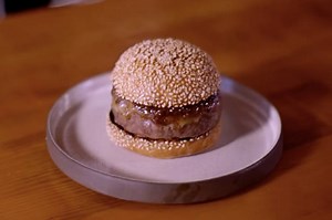 See How This Michelin-Starred Chef Creates the Perfect Burger
