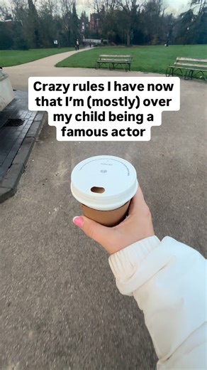 The Secret Screen Mum | Child Acting Tips & Secrets on Instagram: "🙃 (spoiler: they’re really actually just about keeping her happy, grounded and taking a realistic, pragmatic approach). 1️⃣ I don’t chase her agent for weekly updates. We’ve worked together a long time , if it’s right for her, they’ll submit. A quiet inbox isn’t a reflection of her worth or talent. 2️⃣ I don’t panic or get jealous when someone else books. If another child got it, it was never hers to begin with. We can be genuin