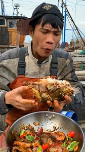 250K views · 5.5K reactions | AMazing Chinese Fisherman Cooking and Eating Seafood #63 | Bon da | Facebook