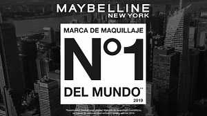 Conoce la base de maquillaje Fit Me! Matte & Poreless: efecto mate, sin brillo y sin poros | Maybelline New York