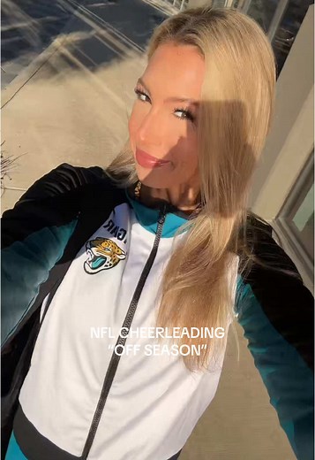 also we still all dance and workout together #nflcheerleader | NFL Cheerleader