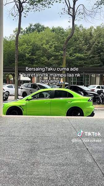 Evolution of Cars: Competing with Limited Resources