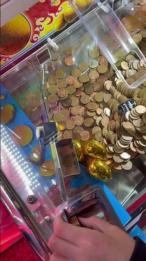 Haven Holiday Park - Spamming The 2p Machine To Get The Golden Egg Amusement Arcade Game