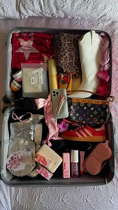 No glam routine is complete without a Mylee Mani & a flawless wax 💅✨ Getting ready starts with the little things that make the biggest difference💖 | Mylee Beauty