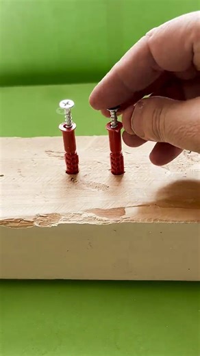 The Right Way to Insert a Wall Plug —!#DIYTips #HomeImprovement #SmartTricks #ProSkills