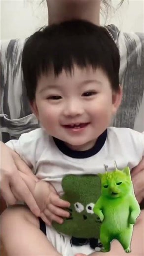 Unbelievable Dance Moves of the Little Green Alien Cat