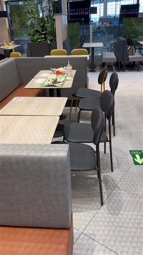 つづくにゃん😸 おすすめに出たのに、いいねしない人は、オノレの家まで行ってお風呂に麻辣湯の残り汁を足し湯で入れに行くからナ‼️ #北京旅行 #中国旅行 #中国 #北京ユニバ #いいねください #おすすめにのりたい