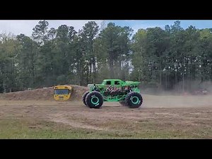 Digger's Dungeon Grave Digger Dennis Anderson XKS Monster Truck Ride 1 Outside View