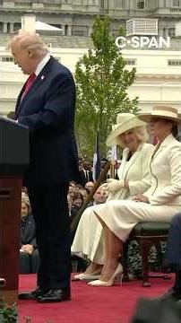 Trump cracks jokes about marriage
