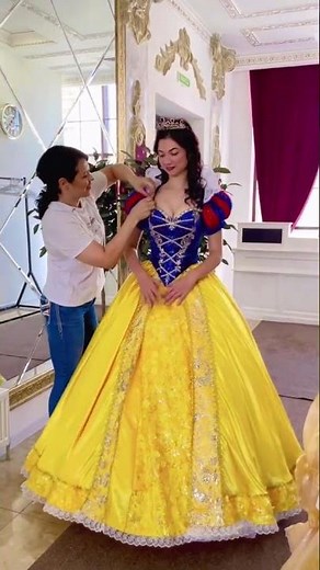 Crossdresser Snow White Behind the Scenes #disneyprincess