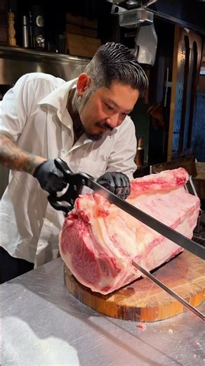 【東京】全身タトゥーで大成功！行列必至の“いかついステーキ屋”に外国人も驚愕